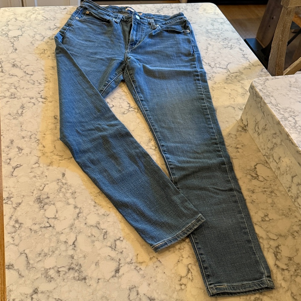 Levi’s Stylish Blue Denim Jeans